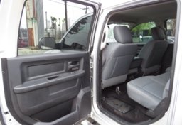 2014 Ram 3500 - Thumbnail 24