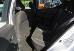 2020 Nissan Kicks - Thumbnail 29