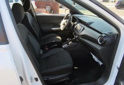 2020 Nissan Kicks - Thumbnail 24