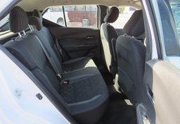 2020 Nissan Kicks - Thumbnail 30