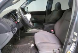 2015 Toyota Tacoma - Thumbnail 27