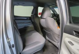 2015 Toyota Tacoma - Thumbnail 34