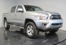 2015 Toyota Tacoma - Thumbnail 3