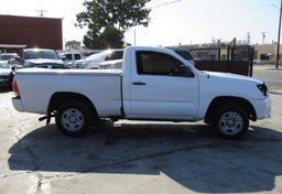 2014 Toyota Tacoma - Thumbnail 8