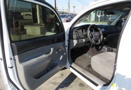 2014 Toyota Tacoma - Thumbnail 23