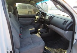 2014 Toyota Tacoma - Thumbnail 27