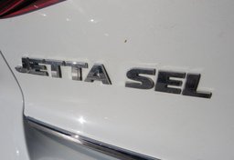 2018 Volkswagen Jetta - Thumbnail 18