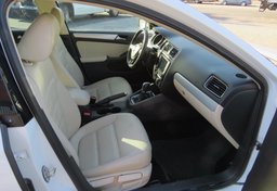 2018 Volkswagen Jetta - Thumbnail 24