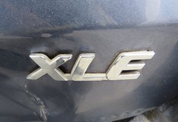 2017 Toyota Sienna - Thumbnail 18