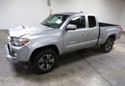 2017 Toyota Tacoma - Thumbnail 1