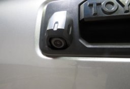 2017 Toyota Tacoma - Thumbnail 18