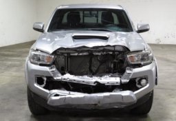 2017 Toyota Tacoma - Thumbnail 9