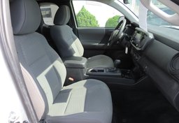 2021 Toyota Tacoma - Thumbnail 31