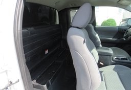 2021 Toyota Tacoma - Thumbnail 32