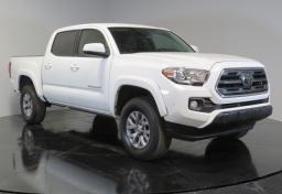2018 Toyota Tacoma - Thumbnail 4