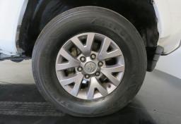 2018 Toyota Tacoma - Thumbnail 17