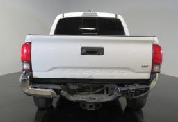 2018 Toyota Tacoma - Thumbnail 11