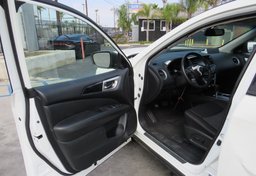 2020 Nissan Pathfinder - Thumbnail 21