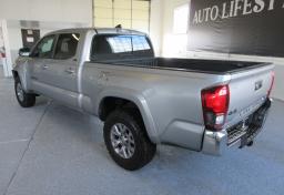 2018 Toyota Tacoma - Thumbnail 7