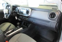 2018 Toyota Tacoma - Thumbnail 28