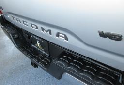 2018 Toyota Tacoma - Thumbnail 26