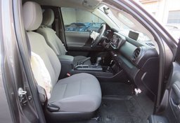 2020 Toyota Tacoma - Thumbnail 18