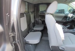 2020 Toyota Tacoma - Thumbnail 15