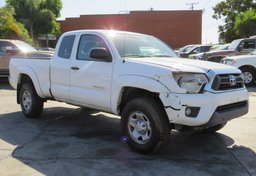 2014 Toyota Tacoma - Thumbnail 4