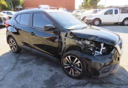 2019 Nissan Kicks - Thumbnail 2