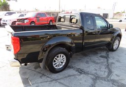 2017 Nissan Frontier - Thumbnail 6