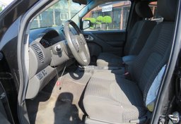 2017 Nissan Frontier - Thumbnail 25