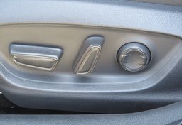 2020 Toyota Camry - Thumbnail 34