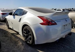 2015 Nissan 370Z - Thumbnail 3