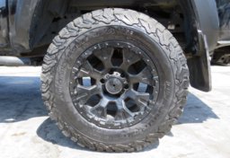 2016 Toyota Tacoma - Thumbnail 18