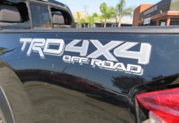 2016 Toyota Tacoma - Thumbnail 20