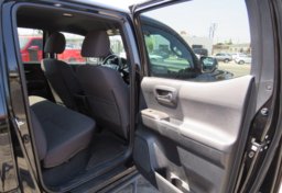 2016 Toyota Tacoma - Thumbnail 25