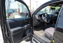 2016 Toyota Tacoma - Thumbnail 22