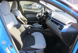 2019 Toyota C-HR - Thumbnail 24