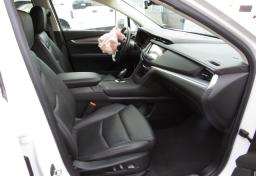 2019 Cadillac XT5 - Thumbnail 22