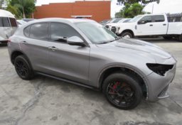2018 Alfa Romeo Stelvio - Thumbnail 1