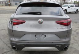 2018 Alfa Romeo Stelvio - Thumbnail 10