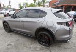 2018 Alfa Romeo Stelvio - Thumbnail 6
