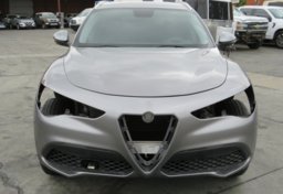 2018 Alfa Romeo Stelvio - Thumbnail 9