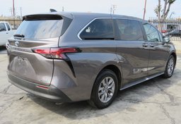 2022 Toyota Sienna - Thumbnail 9