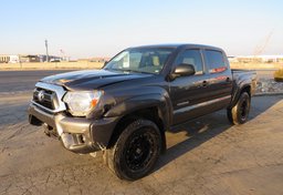 2015 Toyota Tacoma - Thumbnail 2