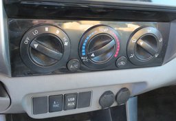 2015 Toyota Tacoma - Thumbnail 30