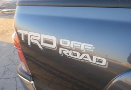 2015 Toyota Tacoma - Thumbnail 15