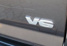 2015 Toyota Tacoma - Thumbnail 17