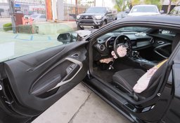 2019 Chevrolet Camaro - Thumbnail 19