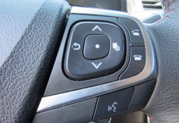 2015 Toyota Camry - Thumbnail 32